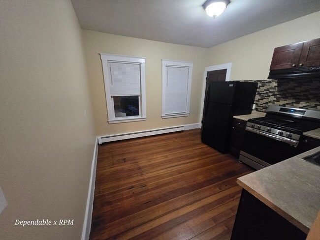 Building Photo - 735 Washington St