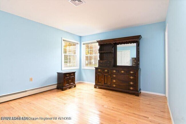 Building Photo - 12 Paradise Blvd