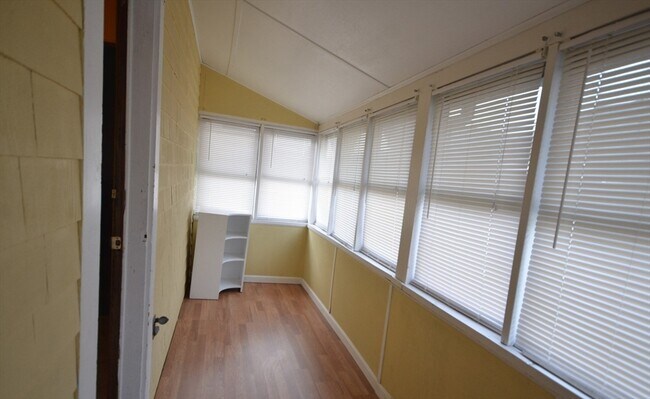 Building Photo - 20 Benton Rd