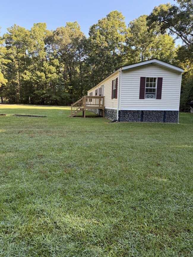 Building Photo - 5808 Applewhite Rd