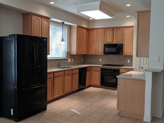 Building Photo - Charming 4 beds 3 baths in Frisco
