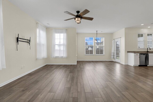 Building Photo - Modern Comfort & Easy Living in Ladson
