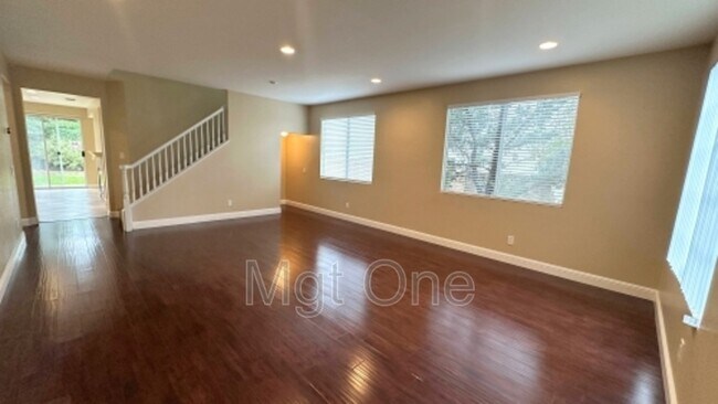 Building Photo - 1980 Olympia Fields Dr