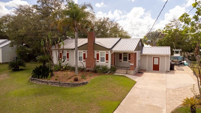 Building Photo - Davis Shores 3/2 Single Family Home