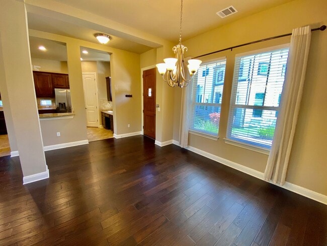 Building Photo - 3 Bedroom 2.5 Bathroom Detached Condo in South Austin!!