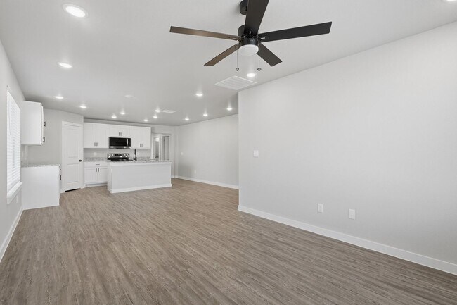 Building Photo - Modern Duplex Living | $2,550 | Available June 5 Near Stargate