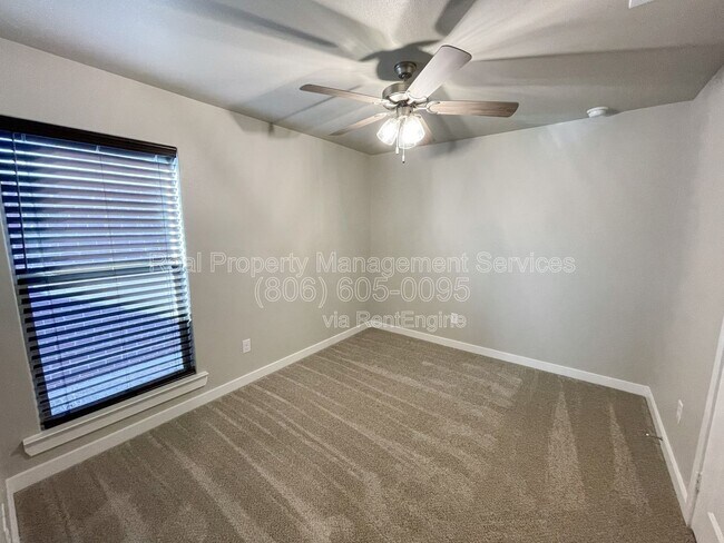 Building Photo - 3410 Bryan Ave