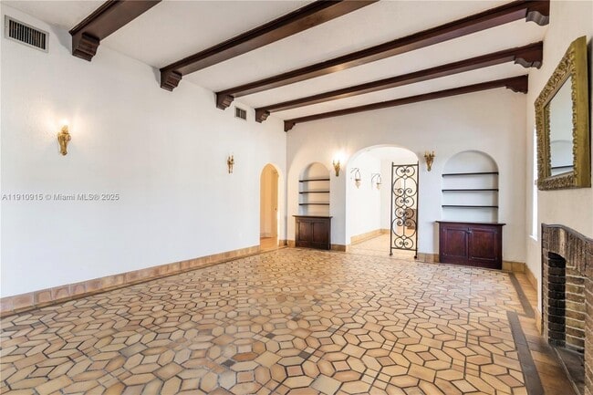 Building Photo - 3718 Sheridan Ave