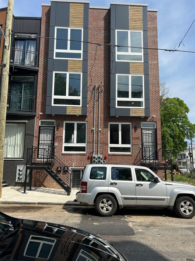 Building Photo - 2205 N Franklin St