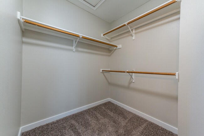 Building Photo - 1302 Crete Ln