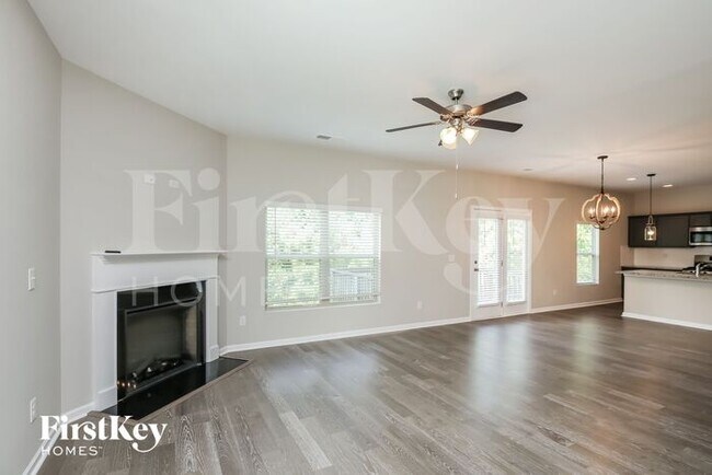 Building Photo - 2117 Massey Ln