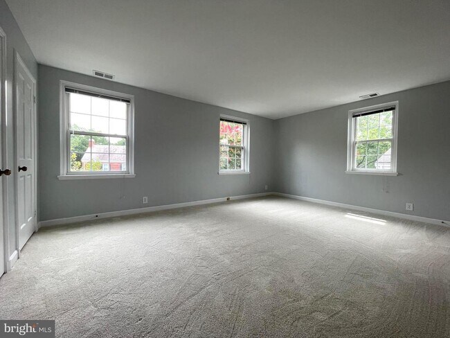 Building Photo - 4711 30th St S