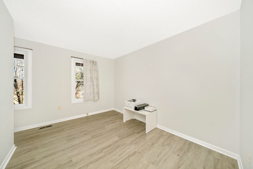 Building Photo - 3105 Glissade Ct