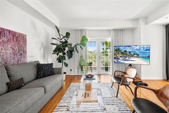 Building Photo - 1415 Sunset Harbour Dr