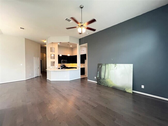 Building Photo - 613 Palmilla St