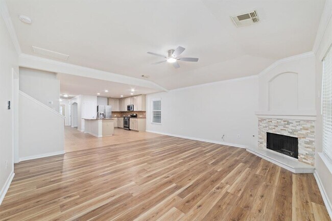 Building Photo - 26610 Marble Falls Bend
