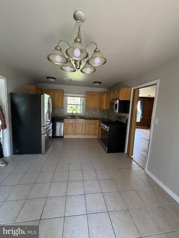 Building Photo - 45 Meribrook Cir