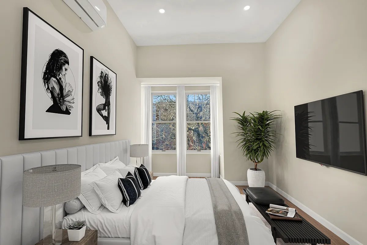 Building Photo - 1048 Jefferson Ave