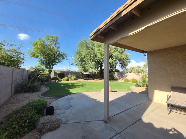 Building Photo - 1870 E Drake Dr