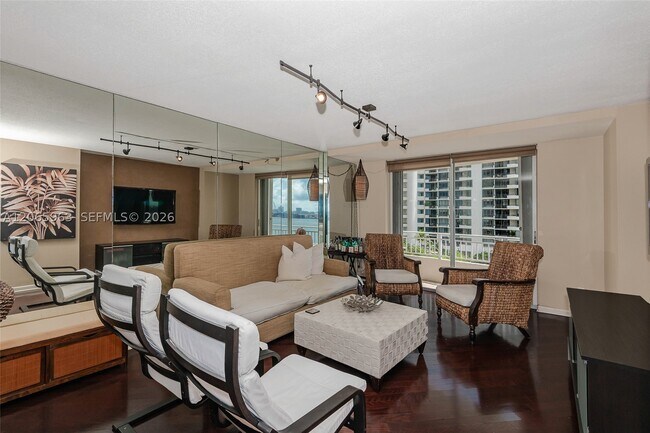 Building Photo - 770 Claughton Island Dr