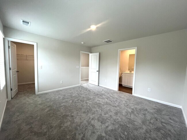 Building Photo - Brand New, 3 BR, 2.5 BA Townhome with Garage
