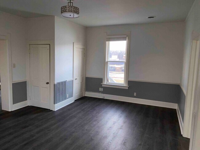 Building Photo - 14314 S Union Ave