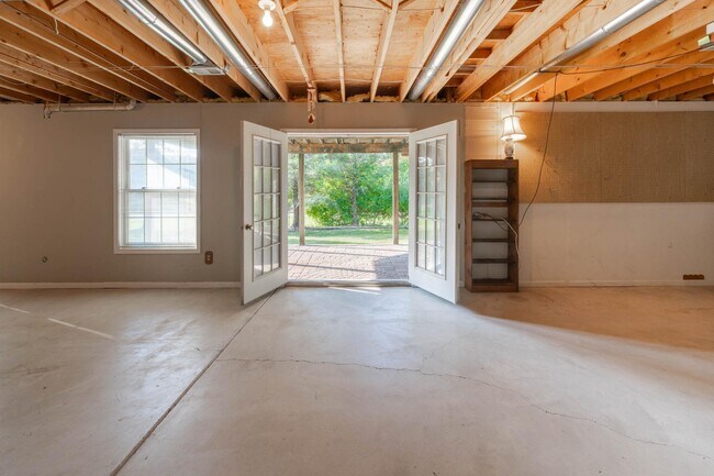 Building Photo - 49301 Quail Run Ct