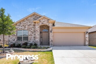 Building Photo - 9132 Golden Hollow Ln