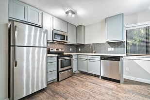 Building Photo - Dream Graustark