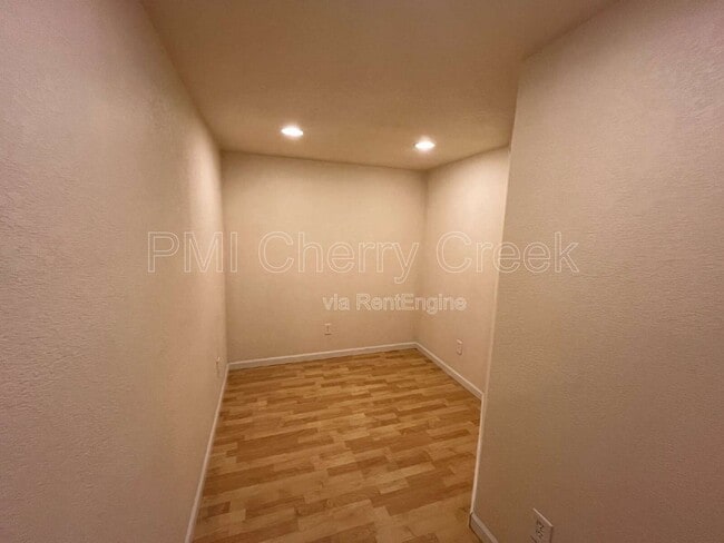Building Photo - 5271 Canyon View Dr