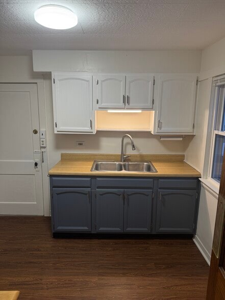 Building Photo - 10018 Baltic Road