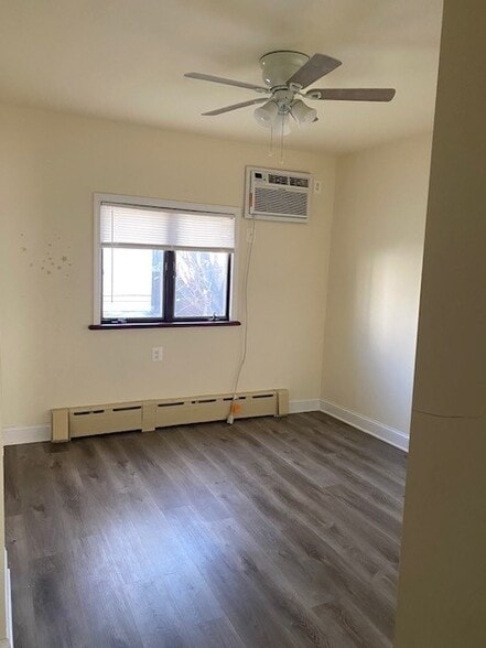 Building Photo - 2640 S 6th St