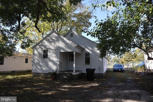 Building Photo - 513 Decatur Ave