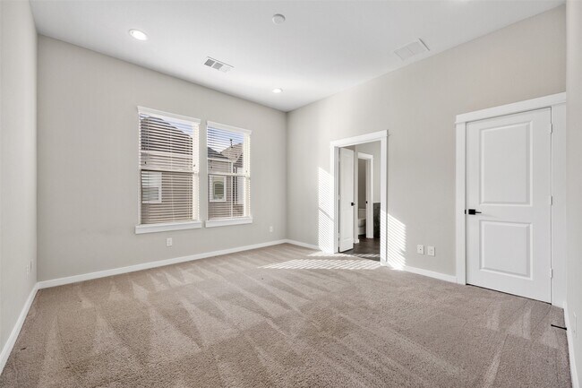 Building Photo - 8451 Berry Brush Ln