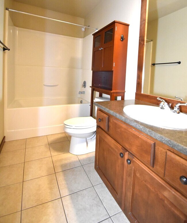 Building Photo - 103 Covey Ct