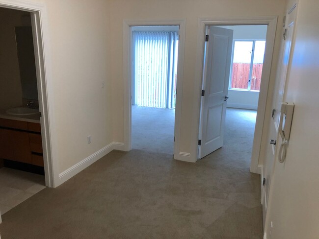 Building Photo - COMING SOON! Huge bi-level 3 bedroom 2.5 b...
