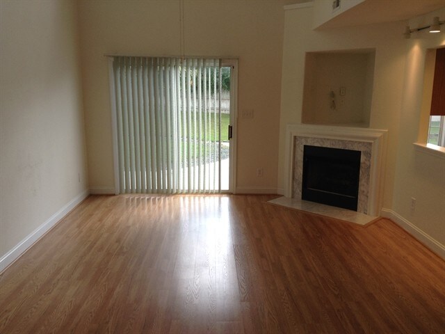 Building Photo - 5899 Culloden Ct