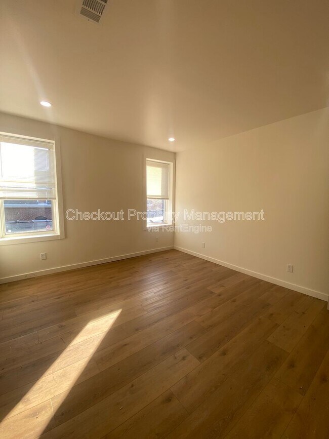 Building Photo - 4716 Louisiana Ave