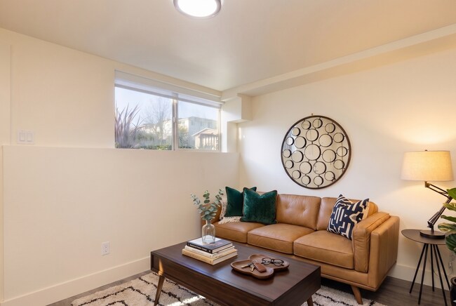 Building Photo - Ballard Gem! Updated Apartment w/ Parking, Bright Interiors & Steps to Dining + Parks