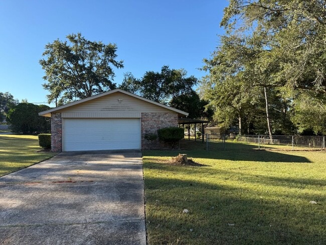 Building Photo - Available NOW-  103 Meadowlark-1/2 Off the first month rent with a 12-month lease