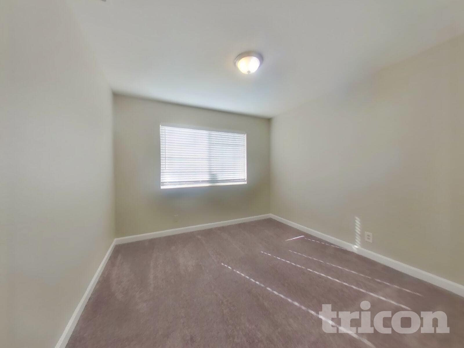 Building Photo - 684 Brown Ave