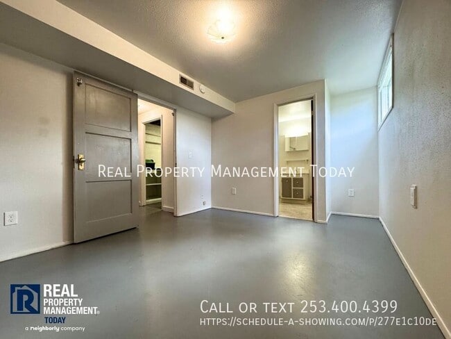 Building Photo - 2344 N Winnifred St