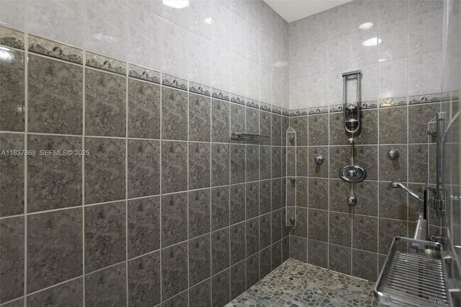 Building Photo - 11121 SW 203rd Terrace