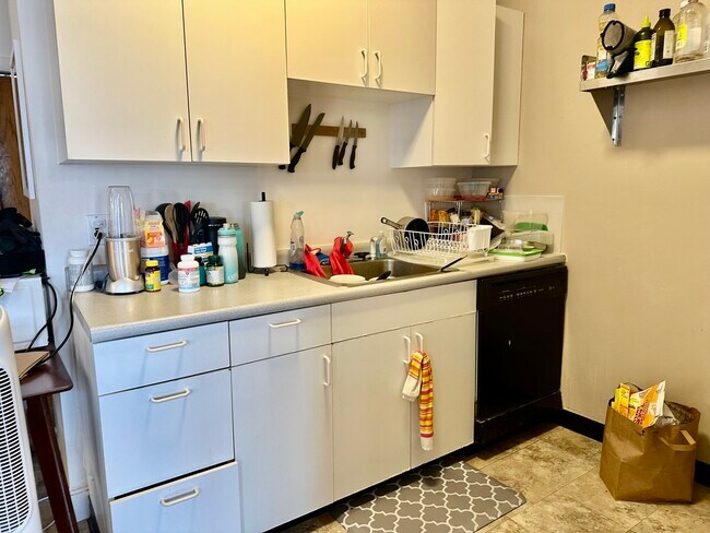 Building Photo - 199 Winthrop Rd