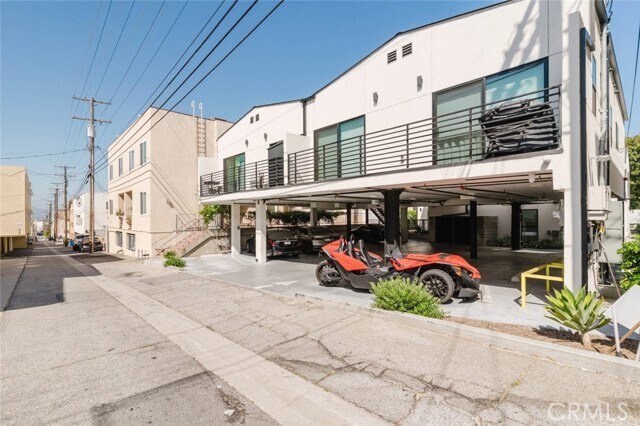 Building Photo - 536 E San Jose Ave