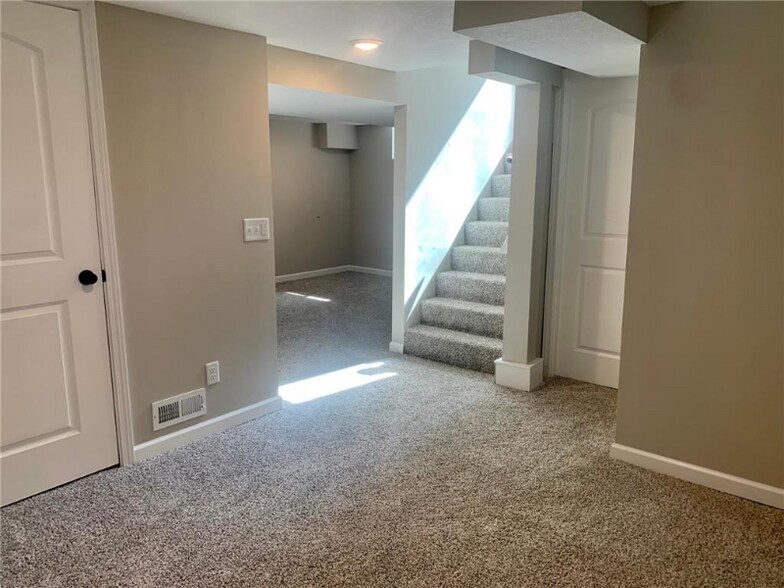 Building Photo - 3016 Kentucky Ave S