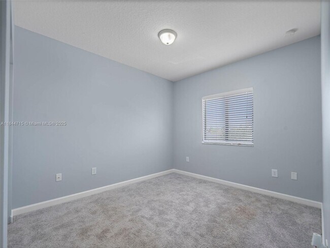 Building Photo - 1438 SW 154th Ct