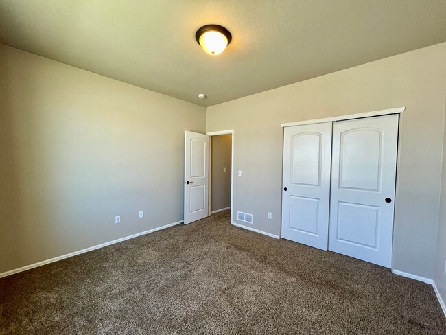 Building Photo - 819 Mt Sneffels Ave