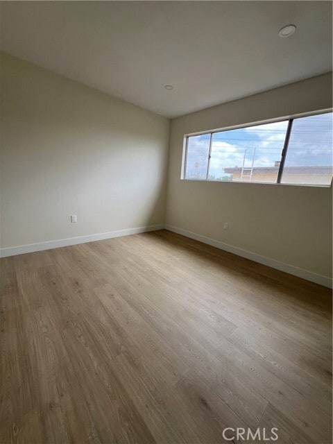 Building Photo - 9950 Reseda Blvd