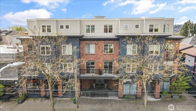 Primary Photo - 1909 10th Ave W